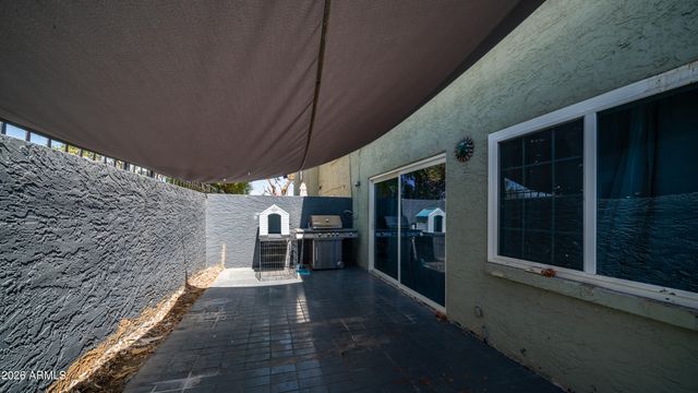1910 W BELMONT Avenue, Phoenix, AZ 85021