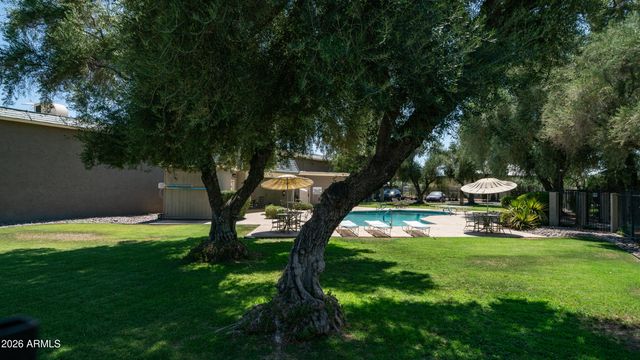 1910 W BELMONT Avenue, Phoenix, AZ 85021