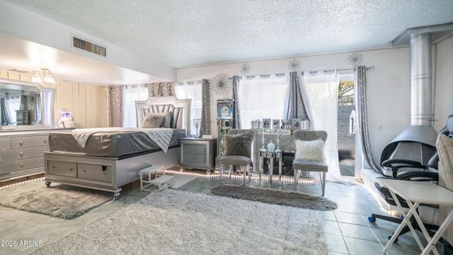 1910 W BELMONT Avenue, Phoenix, AZ 85021