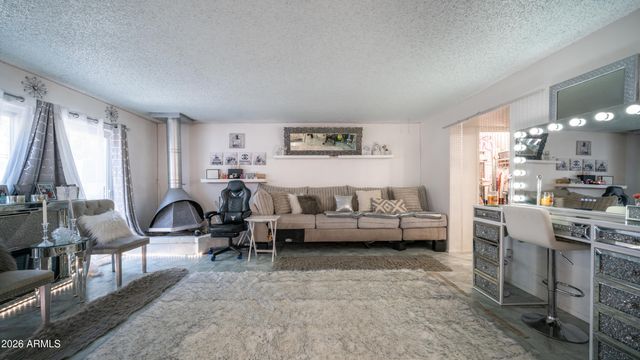 1910 W BELMONT Avenue, Phoenix, AZ 85021