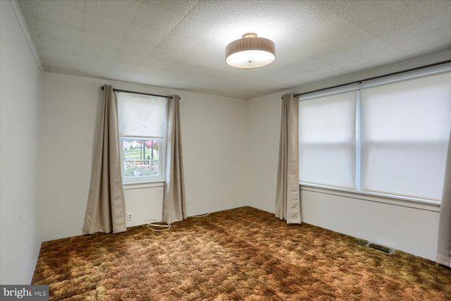 31 SPRINGERS LN, New Cumberland, PA 17070