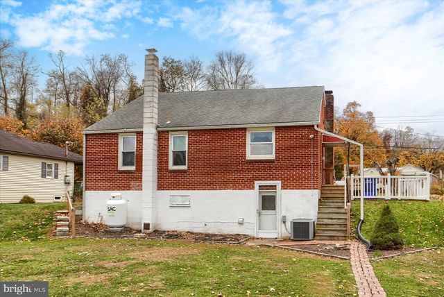 31 SPRINGERS LN, New Cumberland, PA 17070