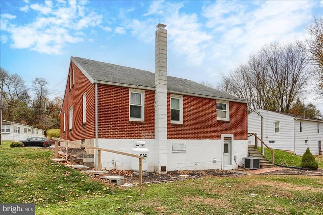 31 SPRINGERS LN, New Cumberland, PA 17070