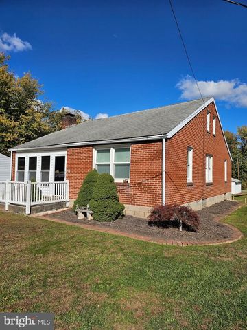 31 SPRINGERS LN, New Cumberland, PA 17070