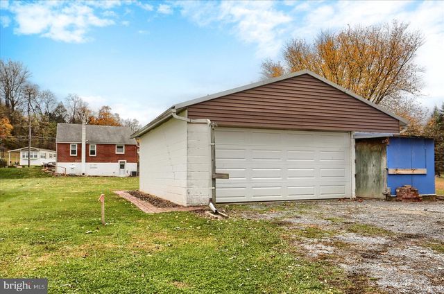 31 SPRINGERS LN, New Cumberland, PA 17070