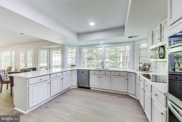 12148 DARNLEY RD, Woodbridge, VA 22192