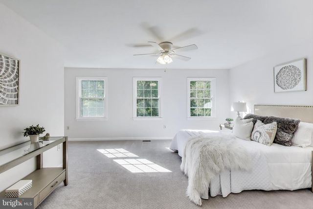12148 DARNLEY RD, Woodbridge, VA 22192