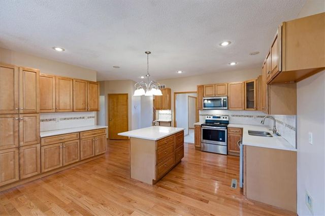 7200 E 69th Street, Kansas City, MO 64133