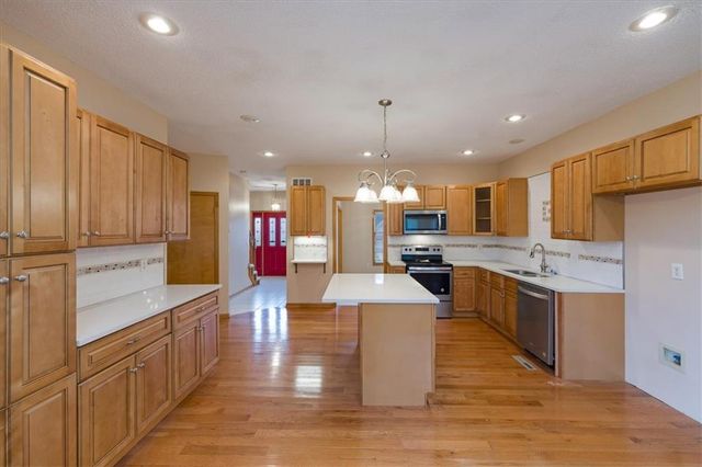 7200 E 69th Street, Kansas City, MO 64133