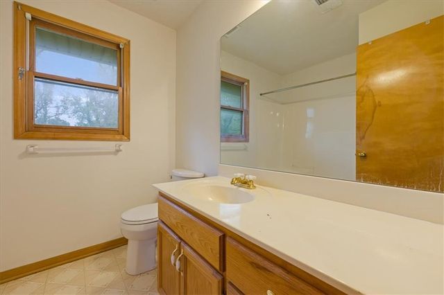 7200 E 69th Street, Kansas City, MO 64133