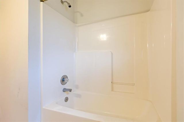 7200 E 69th Street, Kansas City, MO 64133