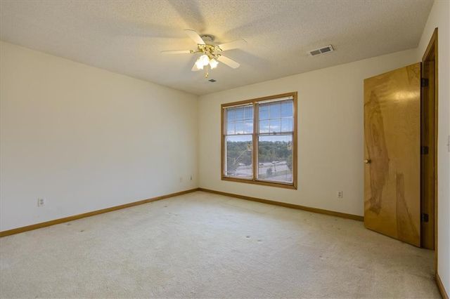 7200 E 69th Street, Kansas City, MO 64133