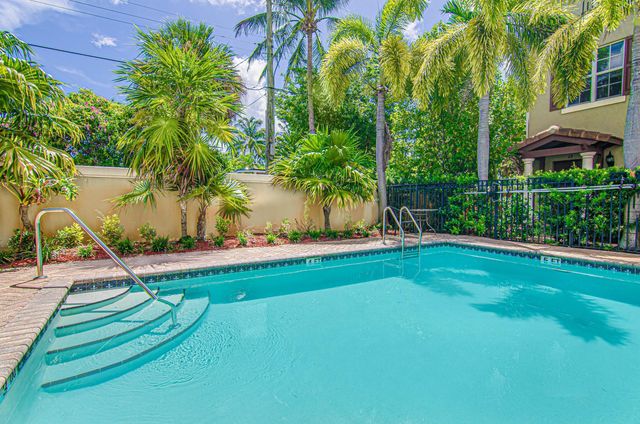531 S Federal Highway 16, Lake Worth, FL 33460
