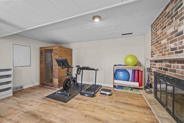 311 Blue View Drive, Mount Horeb, WI 53572