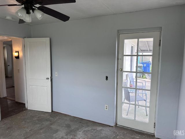 3721 Edison Highway, Bakersfield, CA 93307