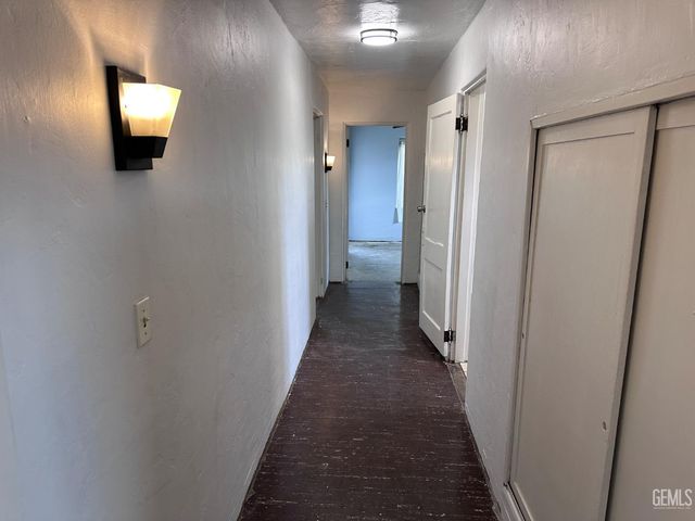 3721 Edison Highway, Bakersfield, CA 93307