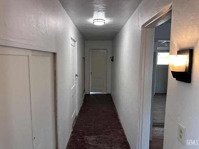 3721 Edison Highway, Bakersfield, CA 93307