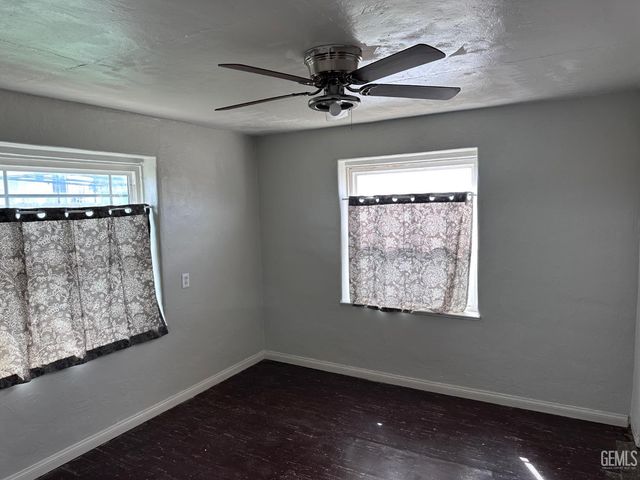 3721 Edison Highway, Bakersfield, CA 93307