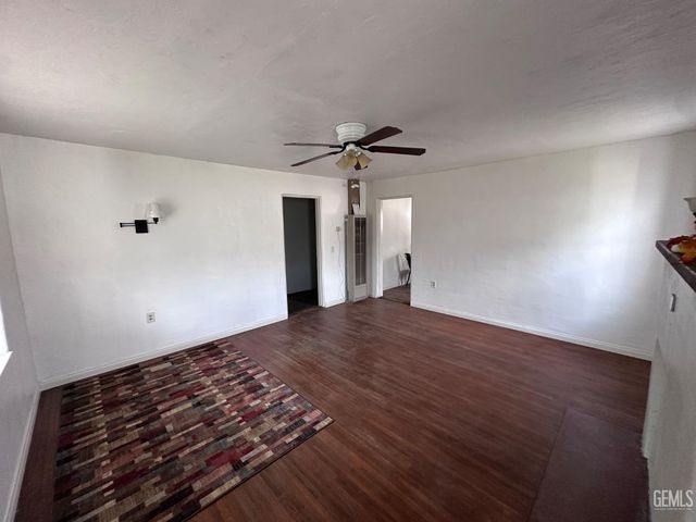 3721 Edison Highway, Bakersfield, CA 93307