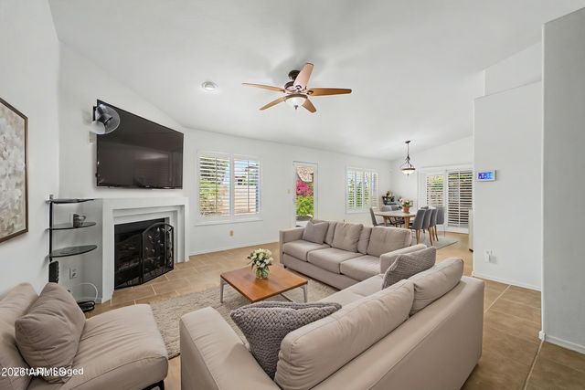 9054 W LISBON Lane, Peoria, AZ 85381