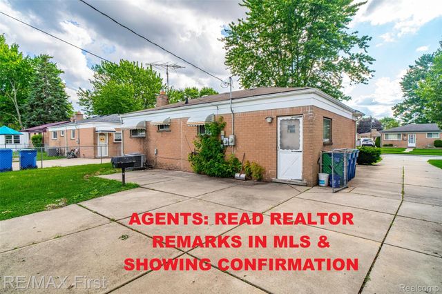 30144 Roan Drive, Warren, MI 48093