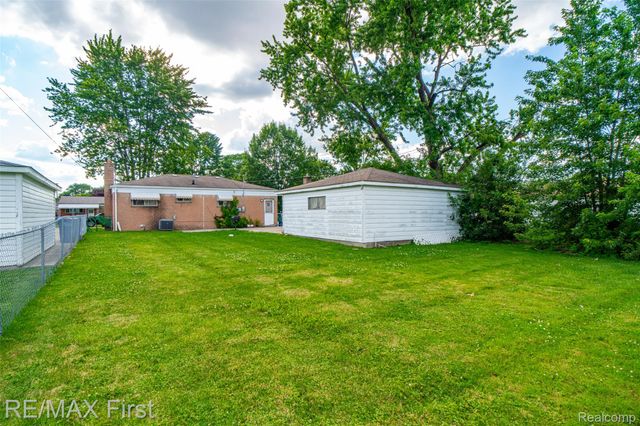 30144 Roan Drive, Warren, MI 48093