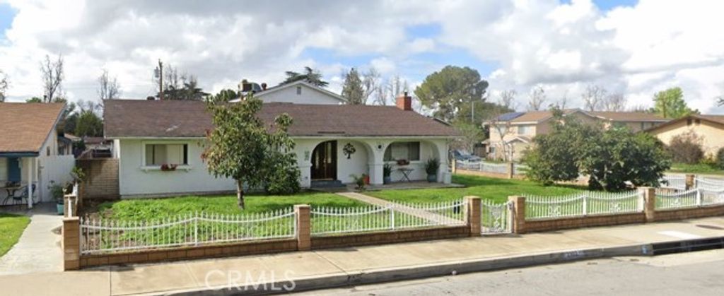 2302 8th, La Verne, CA 91750