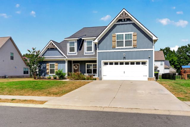 569 Bowden Dr, Clarksville, TN 37043