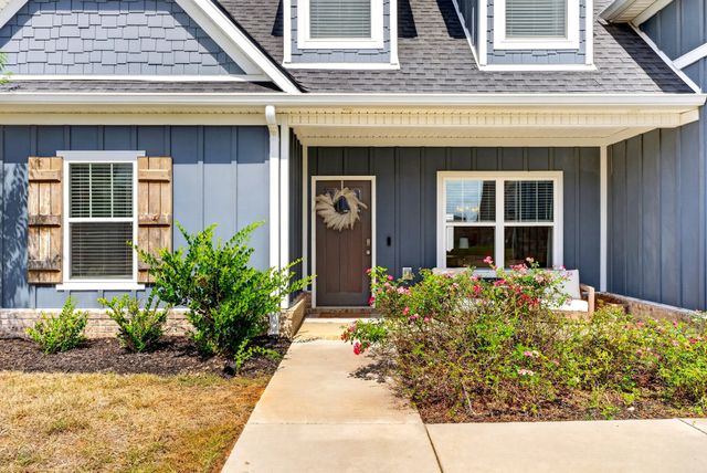 569 Bowden Dr, Clarksville, TN 37043