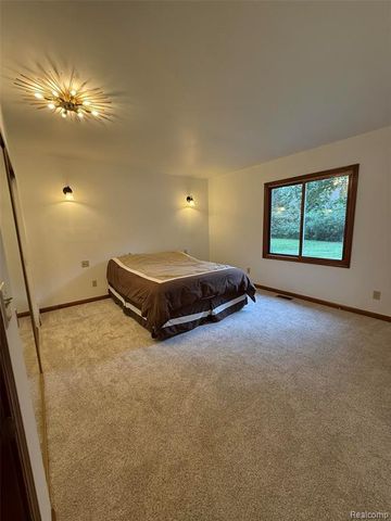 45440 Wakefield Street, Shelby Twp, MI 48317
