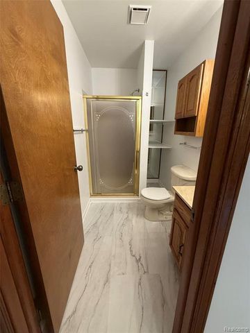 45440 Wakefield Street, Shelby Twp, MI 48317