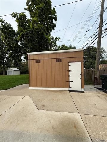 45440 Wakefield Street, Shelby Twp, MI 48317