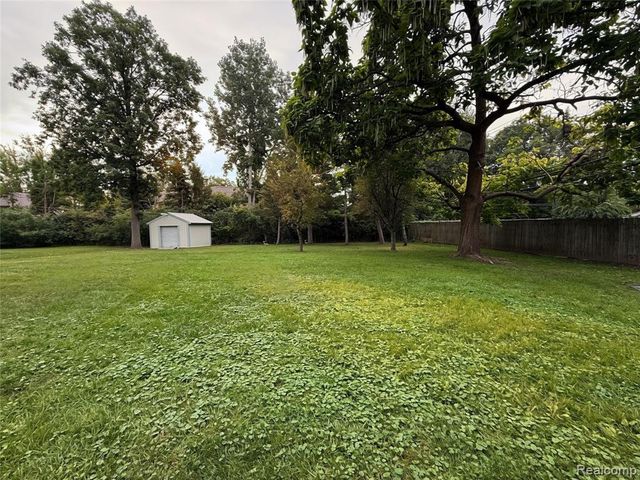 45440 Wakefield Street, Shelby Twp, MI 48317