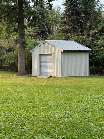 45440 Wakefield Street, Shelby Twp, MI 48317
