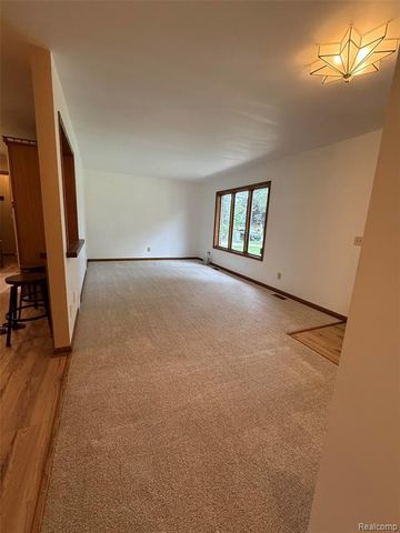 45440 Wakefield Street, Shelby Twp, MI 48317