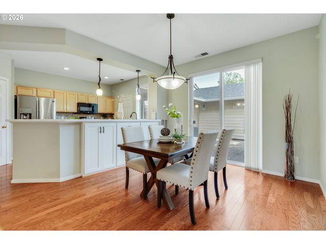 6441 Ne Rosebay Dr, Hillsboro, OR 97124