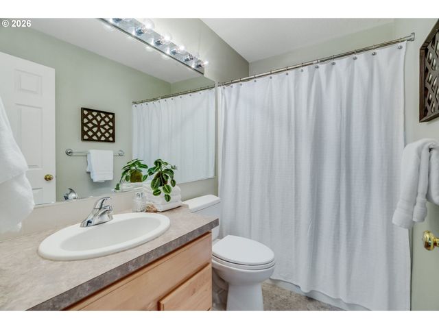 6441 Ne Rosebay Dr, Hillsboro, OR 97124