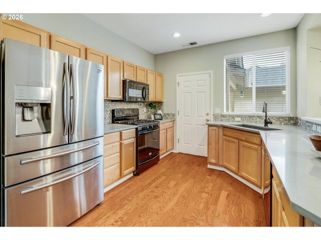 6441 Ne Rosebay Dr, Hillsboro, OR 97124