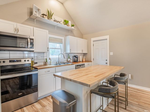 1661 Rosemont Drive, Fort Wayne, IN 46808