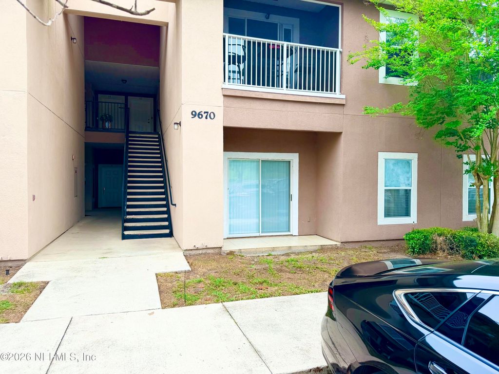 9670 AMARANTE Circle 3, Jacksonville, FL 32257