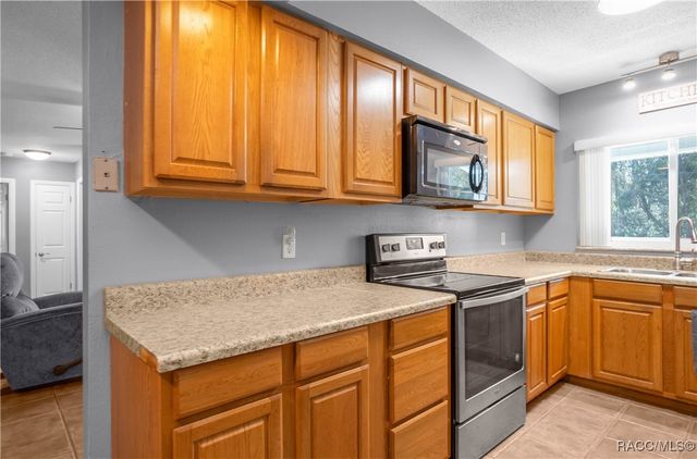 2949 N Carolina Road, Crystal River, FL 34428