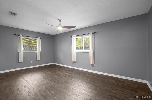 2949 N Carolina Road, Crystal River, FL 34428