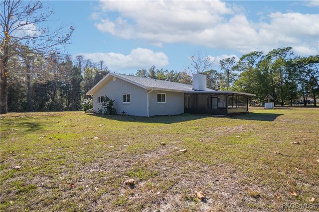 2949 N Carolina Road, Crystal River, FL 34428
