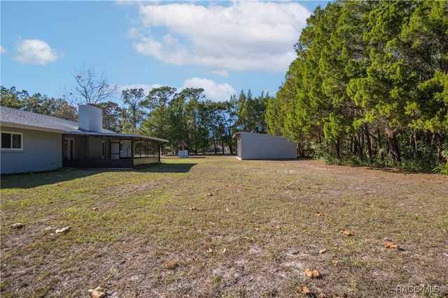 2949 N Carolina Road, Crystal River, FL 34428