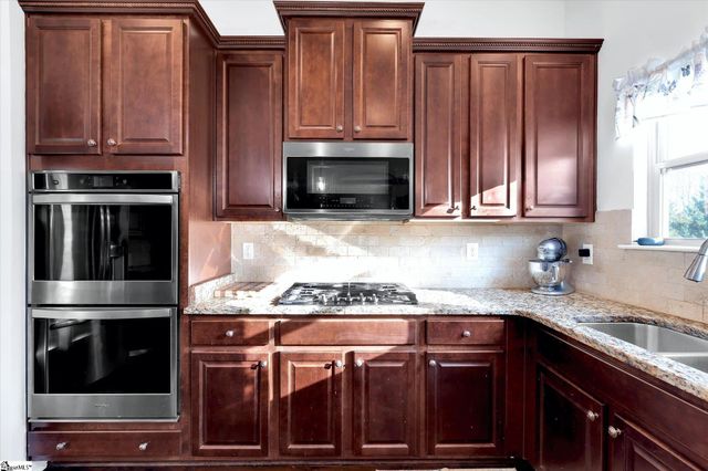 445 Jameswood Court, Greer, SC 29651