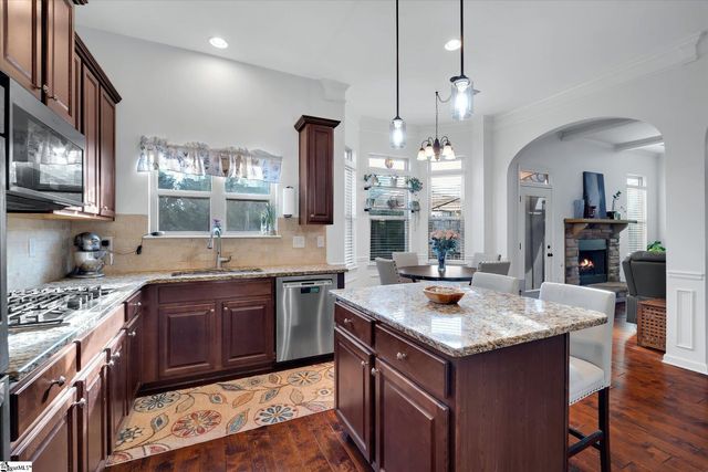 445 Jameswood Court, Greer, SC 29651