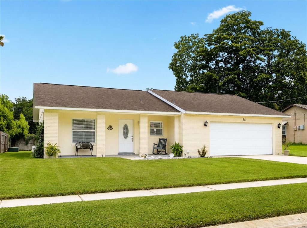 38 LAUREL OAKS CIRCLE, Ormond Beach, FL 32174