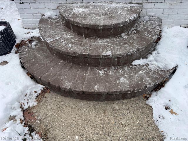 11025 Berwick Street, Livonia, MI 48150