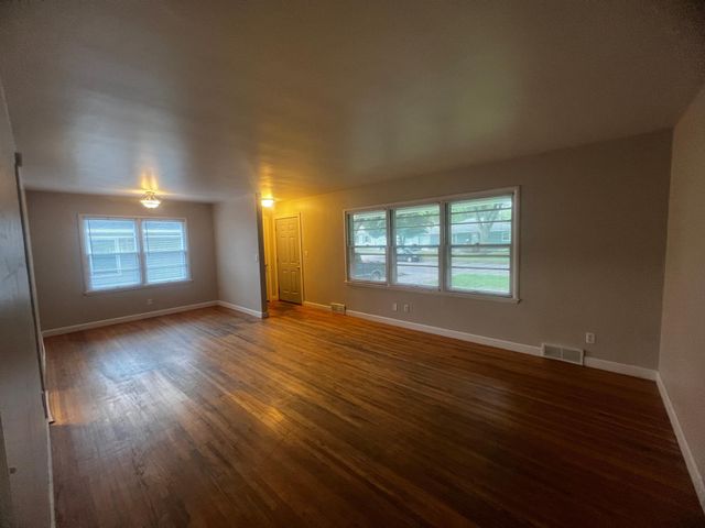 1418 5th Street S, Moorhead, MN 56560