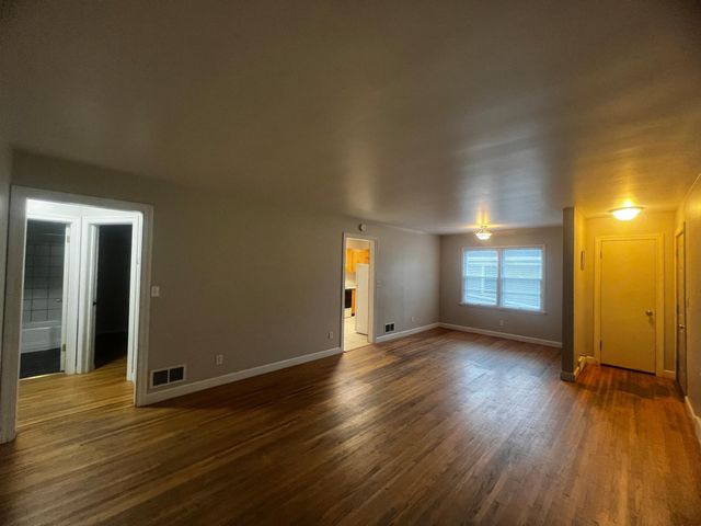 1418 5th Street S, Moorhead, MN 56560